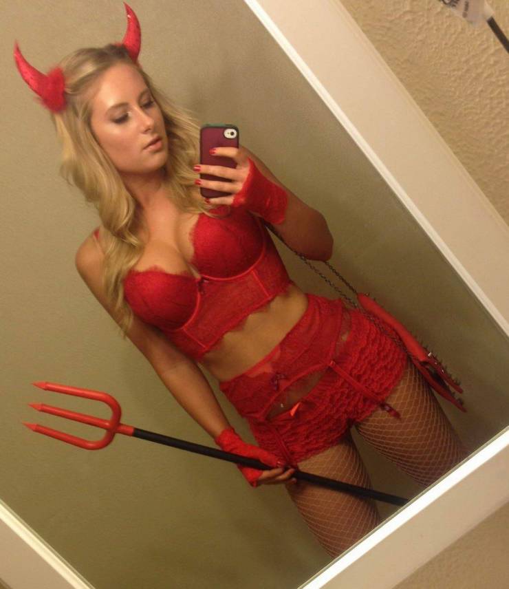Girls In Sexy Lingerie