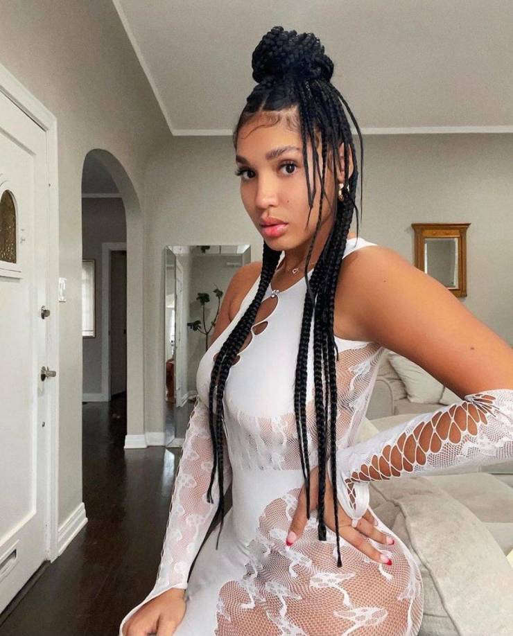 Dresses With Holes Are The New Fashion Trend!