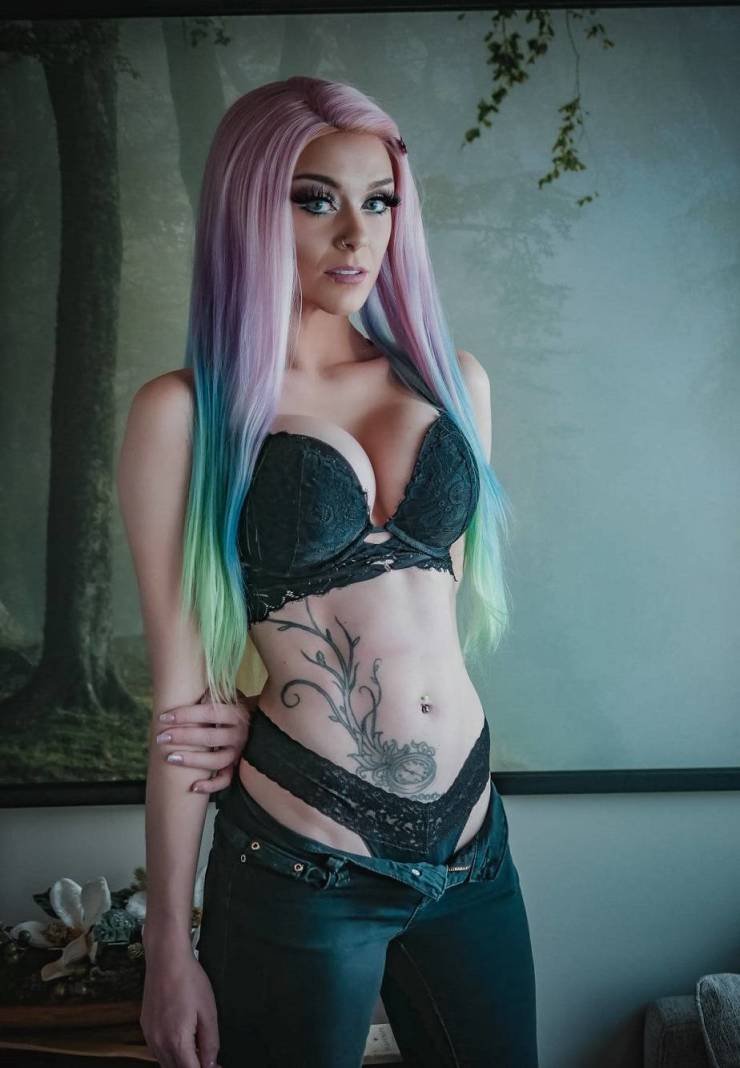 Cute Girls With Dyed Hair