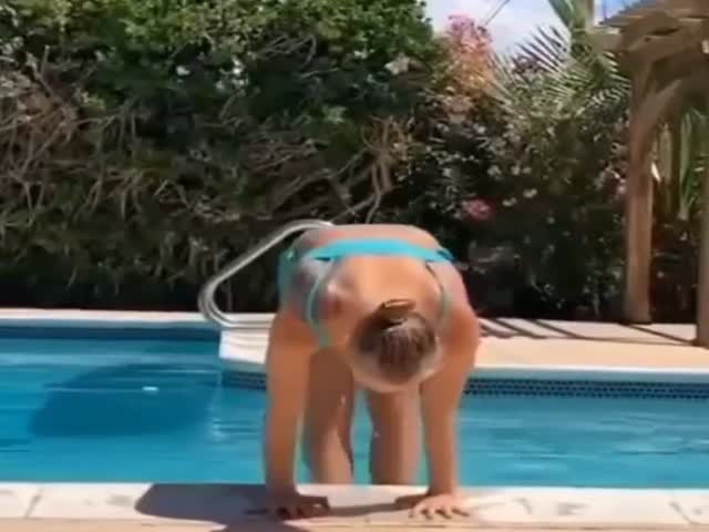 Flexible Pool Entrance