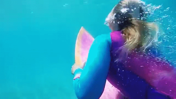 surfer girls view from behind 27 gifs 4.html - 1 HD GIF | Premium Gallery 2021