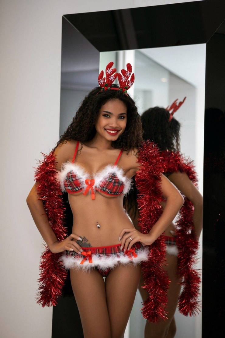 Happy New Year, Our Dear Izispicers!