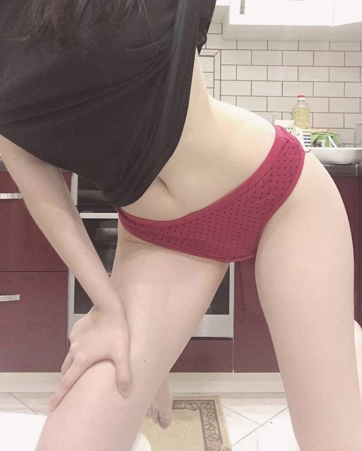 INSANE Hip:Waist Ratios!