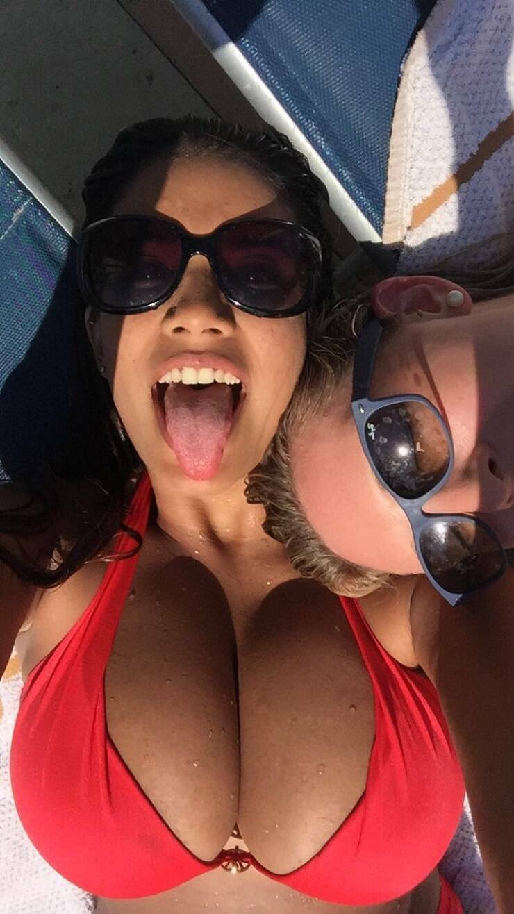 Those Are Some Long Tongues!