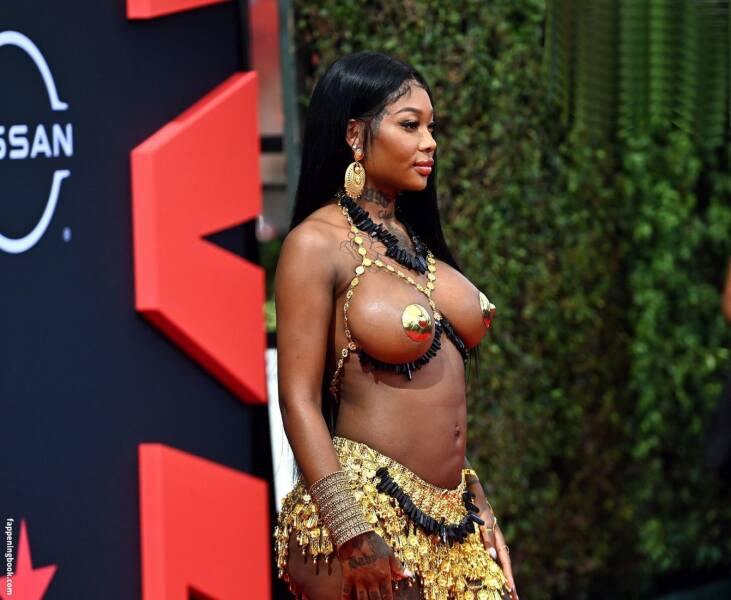 Summer Walker In Pasties At The 2022 BET Awards!