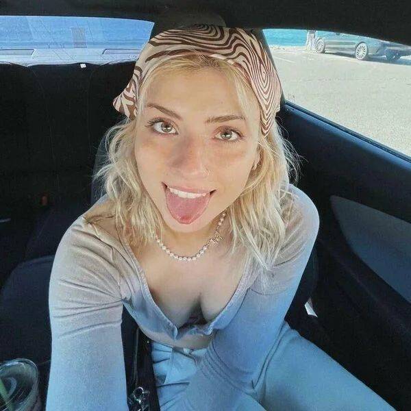 tongues out 41 pics 10.html - 41 HD Photos | Premium Gallery 2022
