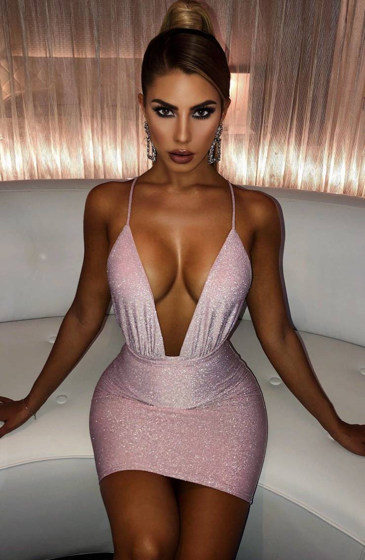 oh my those tight dresses 48 pics 2.html - 48 HD Photos | Premium Gallery 2022