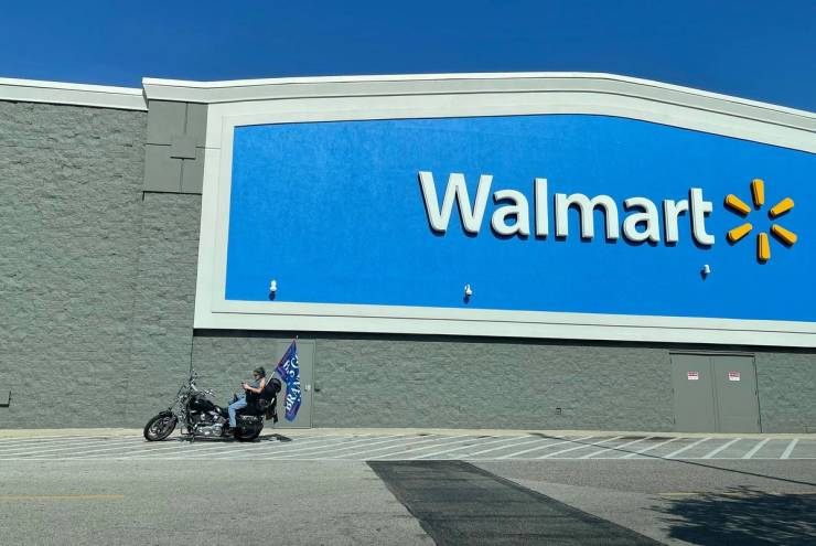 walmart is a wild place 44 pics 9.html - 44 HD Photos | Premium Gallery 2022