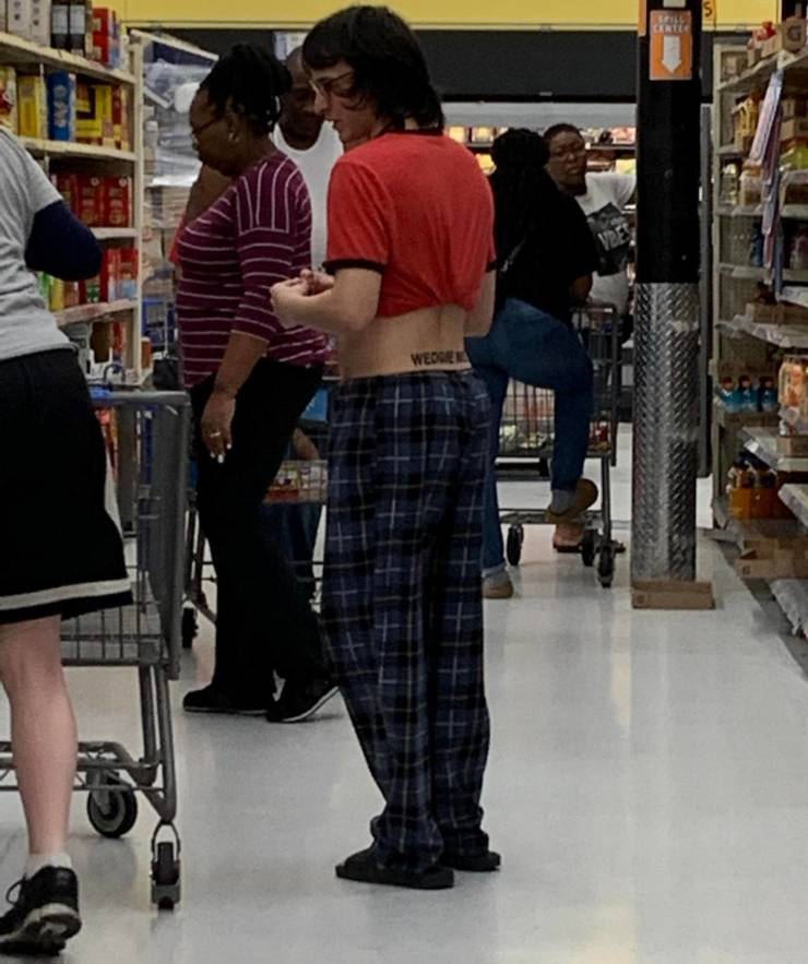 walmart is a wild place 44 pics 9.html - 44 HD Photos | Premium Gallery 2022