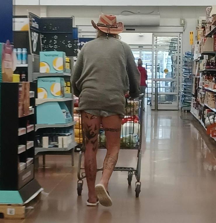 walmart is a wild place 44 pics 9.html - 44 HD Photos | Premium Gallery 2022