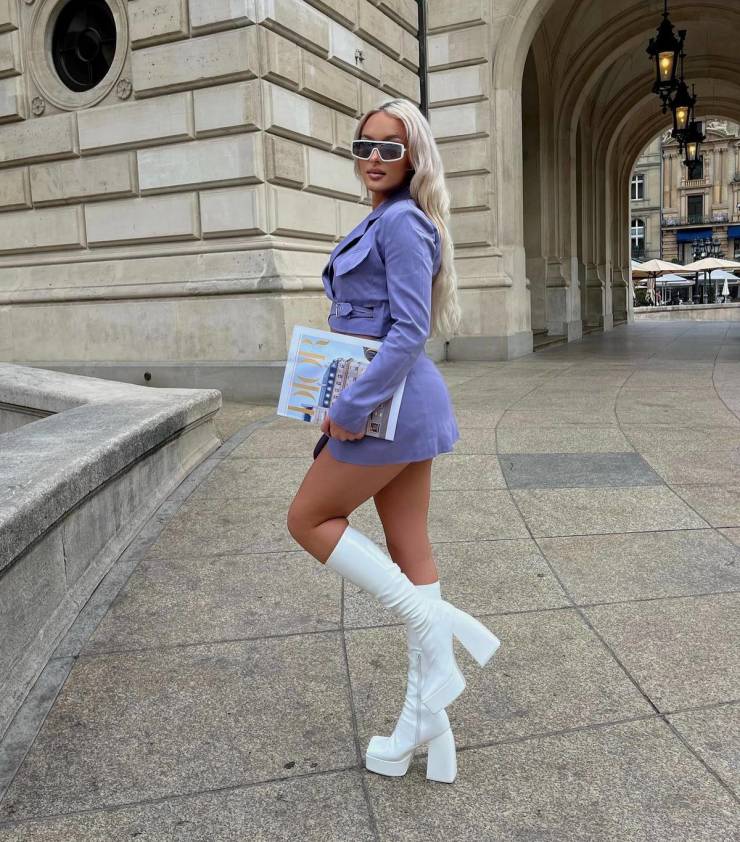 Those Legs Are Sooo Long!