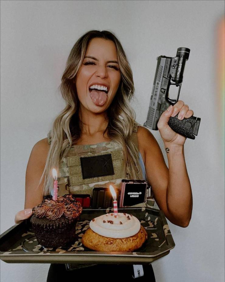 Sexy Girls With Some Serious Firearms