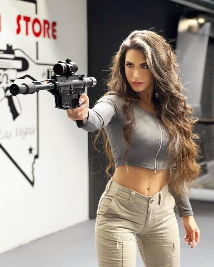 sexy girls with some serious firearms 56 pics 4.html - 56 HD Photos | Premium Gallery 2022