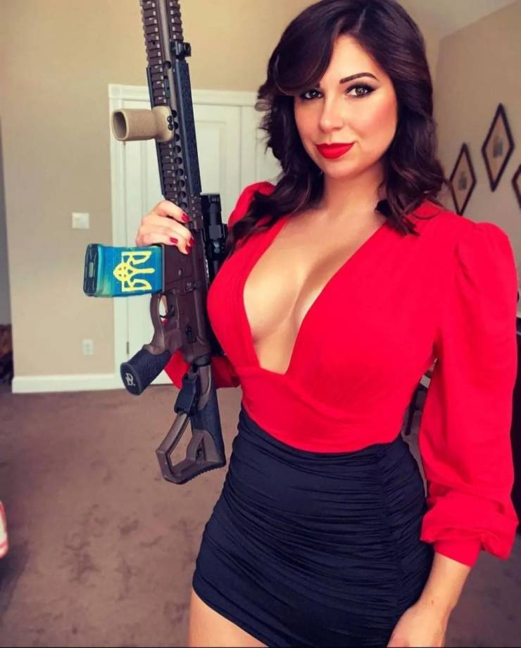 sexy girls with some serious firearms 56 pics 4.html - 56 HD Photos | Premium Gallery 2022
