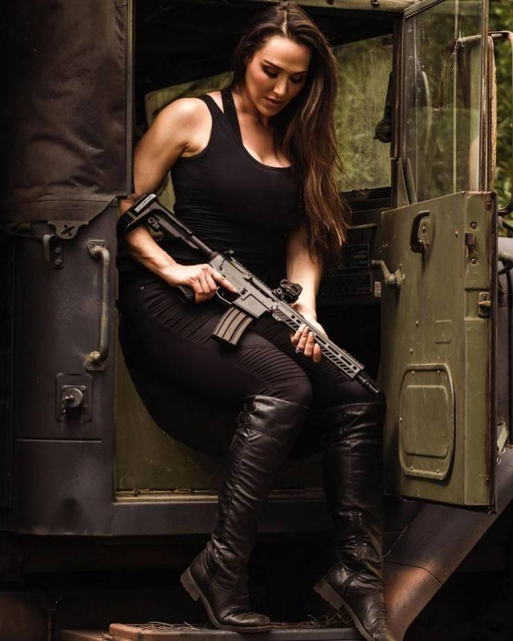 sexy girls with some serious firearms 56 pics 4.html - 56 HD Photos | Premium Gallery 2022