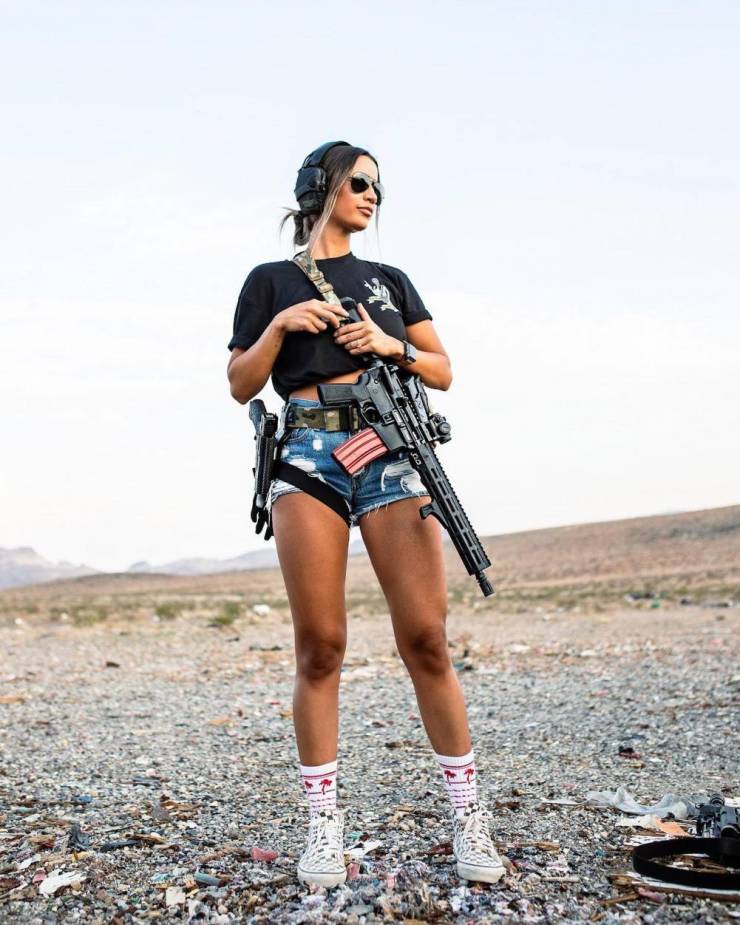 sexy girls with some serious firearms 56 pics 4.html - 56 HD Photos | Premium Gallery 2022