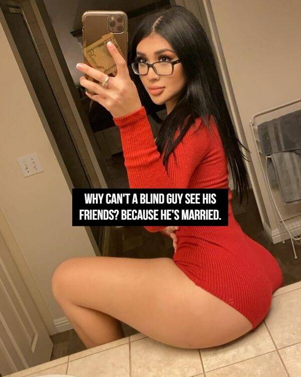 Girls, It’s Time For Your Best Jokes!