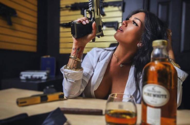 guns and girls a powerful combination 40 pics 7.html - 40 HD Photos | Premium Gallery 2023