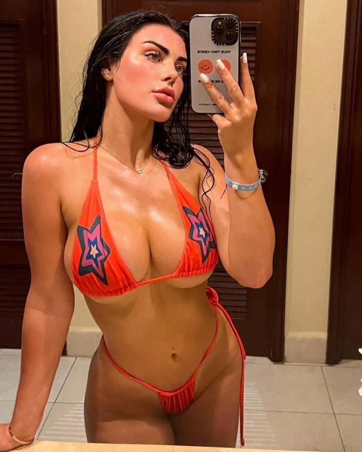whats in the mirror 47 pics 22.html - 47 HD Photos | Premium Gallery 2023