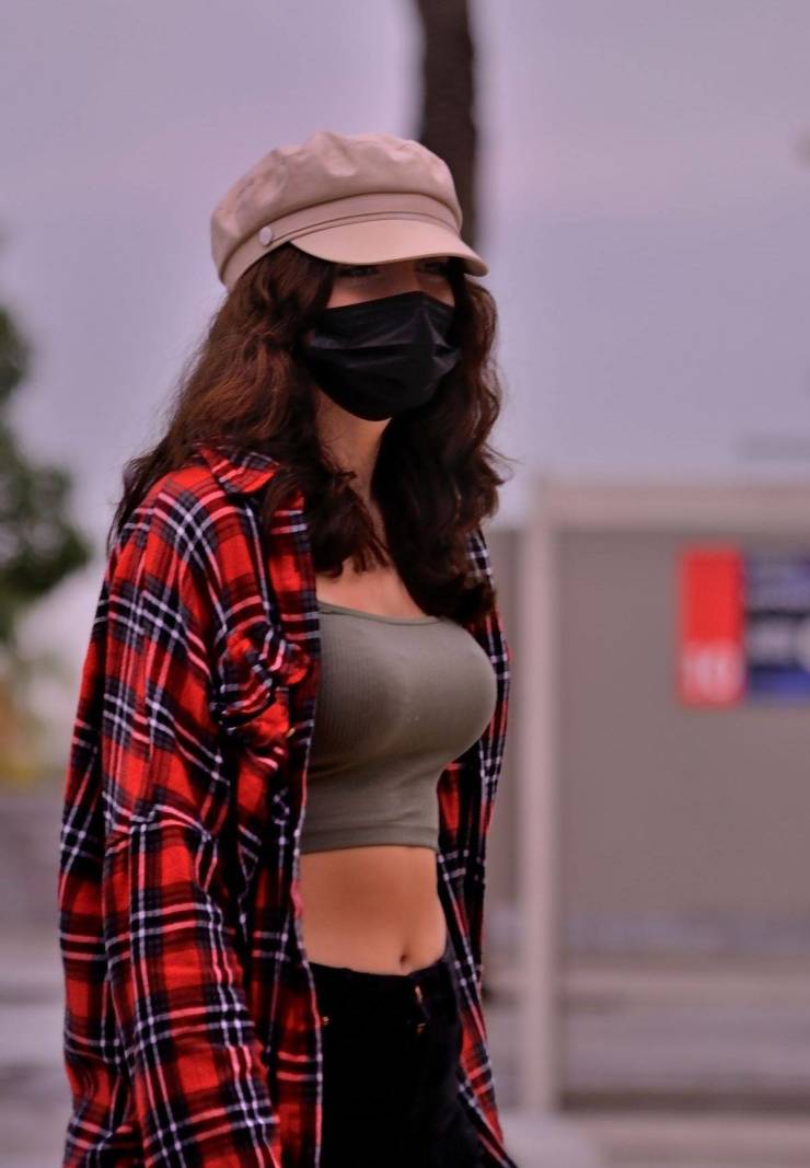 Hot Girls You Meet On The Streets