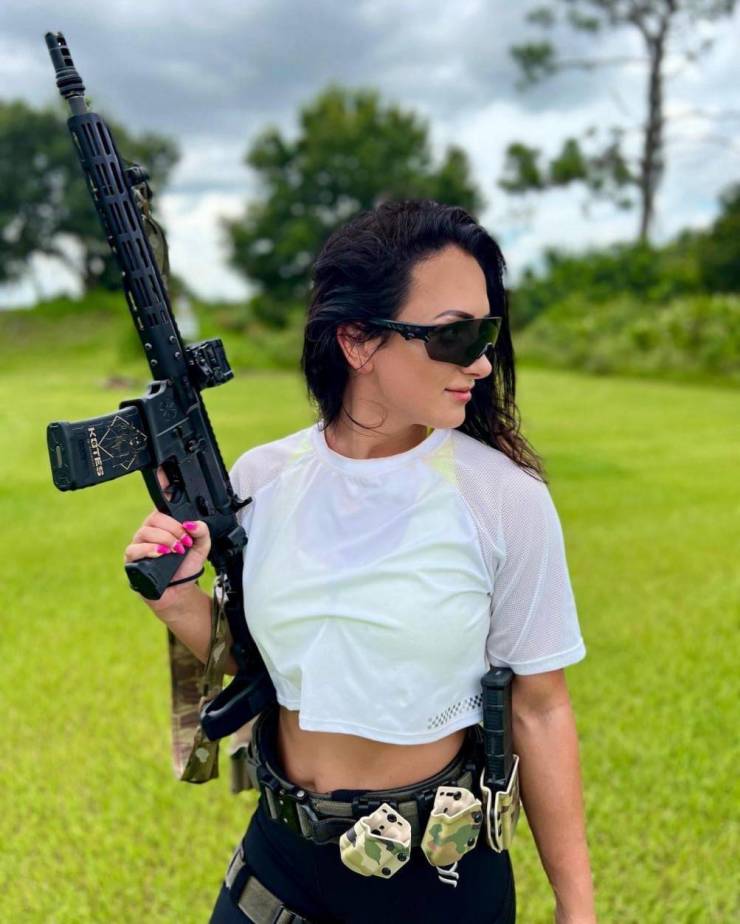 guns and girls a powerful combination 57 pics 2.html - 57 HD Photos | Premium Gallery 2023