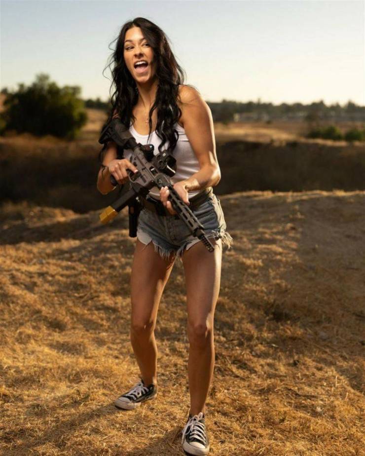 guns and girls a powerful combination 57 pics 2.html - 57 HD Photos | Premium Gallery 2023