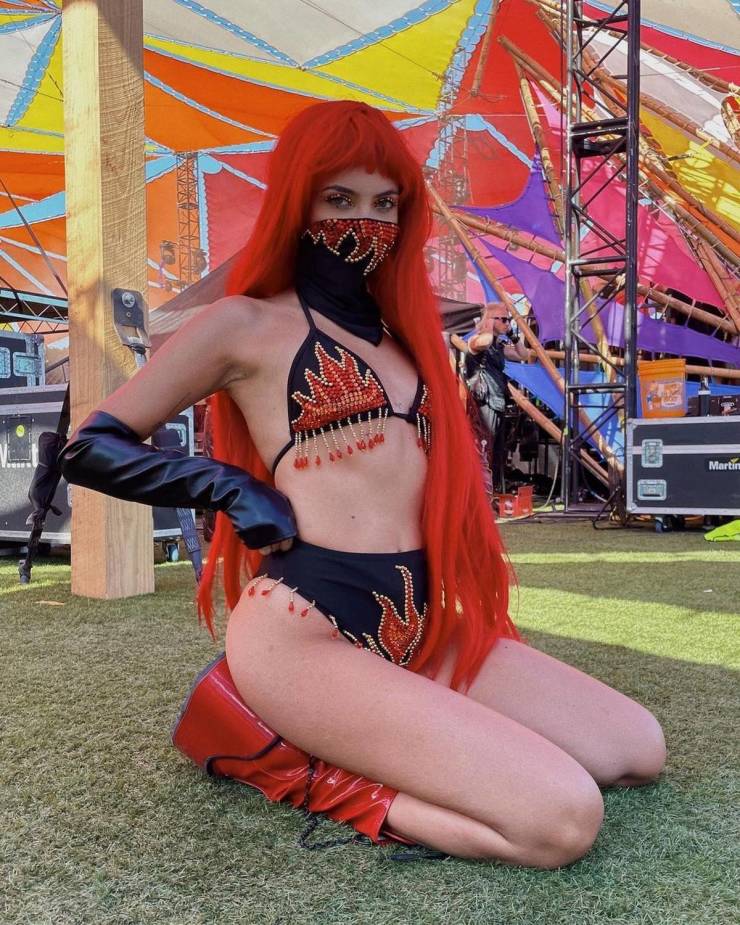 sexy girls at music festivals 38 pics 3 gifs 5.html - 38 HD GIF | Premium Gallery 2023