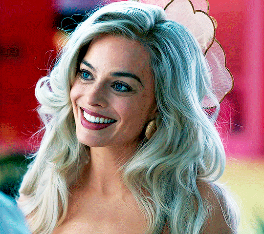 stunning margot robbie 30 gifs 8.html - 1 HD GIF | Premium Gallery 2023