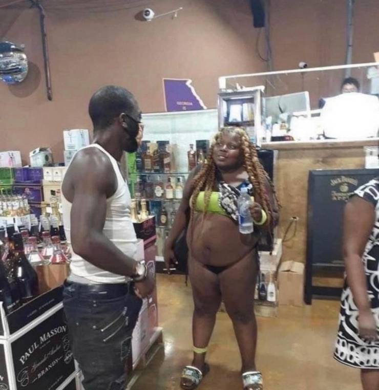 “Walmart” Customers Are Wild…