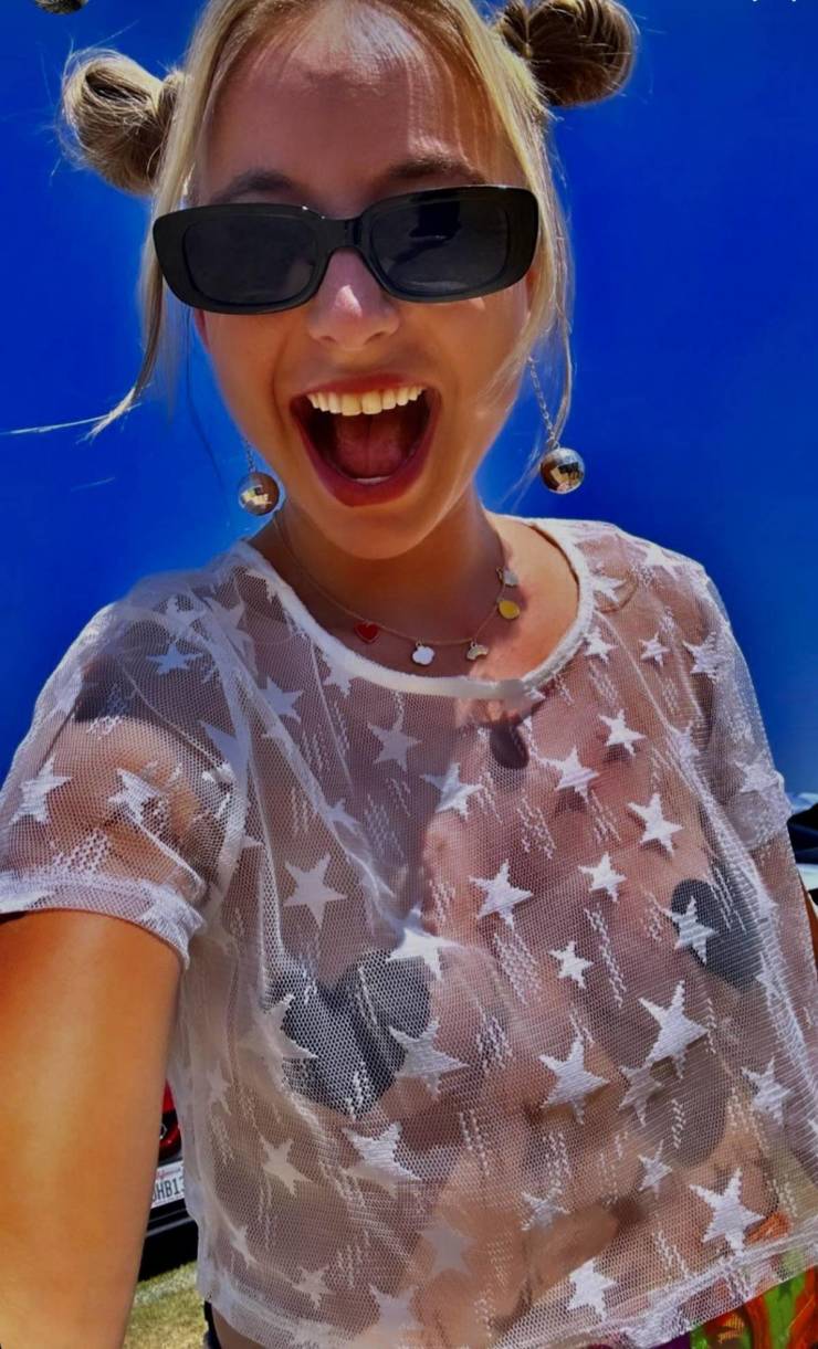 sexy girls at music festivals 32 pics 8 gifs 10.html - 32 HD GIF | Premium Gallery 2024