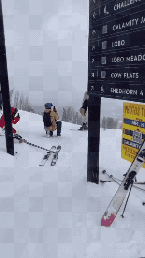 influencers in action 16 gifs 7.html - 1 HD GIF | Premium Gallery 2024