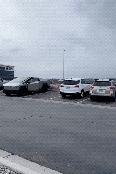 influencers in action 16 gifs 7.html - 1 HD GIF | Premium Gallery 2024