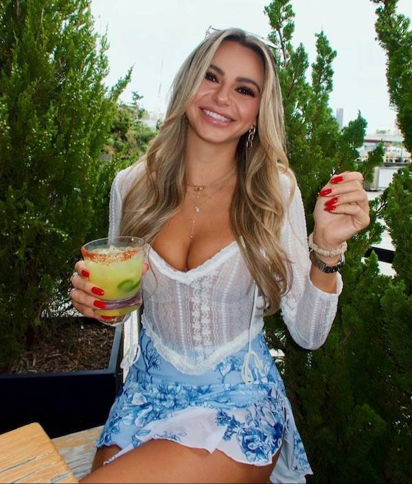 drinking time 42 pics 6 gifs 15.html - 42 HD GIF | Premium Gallery 2024