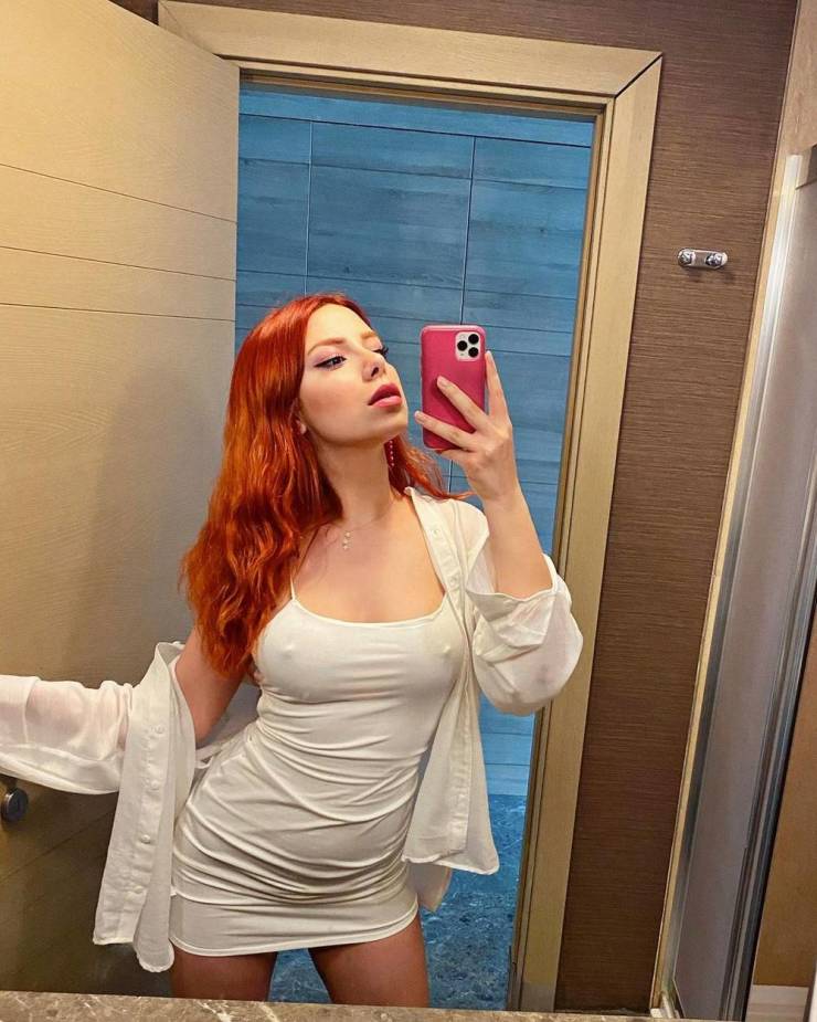 take a look in the mirror 47 pics 4.html - 47 HD Photos | Premium Gallery 2024