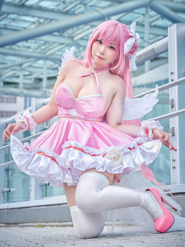 Cosplay? No, Sexy Cosplay!