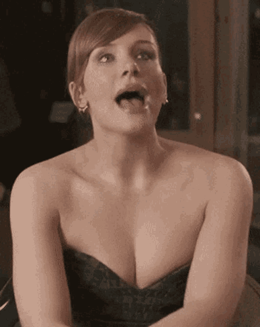 bryce dallas howard beauty and brilliance 24 gifs 3.html - 1 HD GIF | Premium Gallery 2024