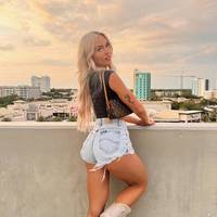 influencers in action 16 gifs 11.html - 1 HD GIF | Premium Gallery 2024