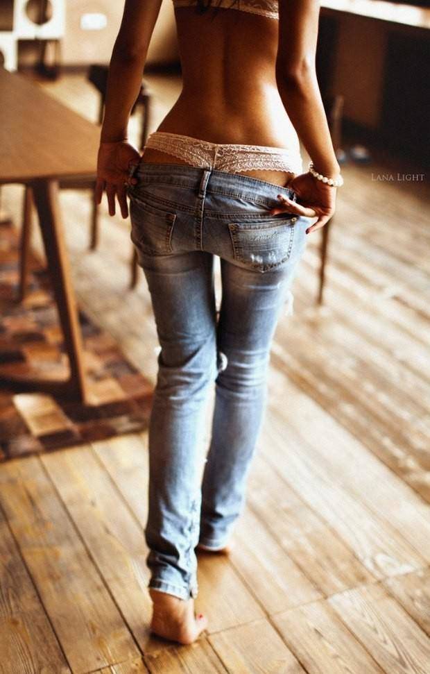 Hot Girls In Tight Jeans