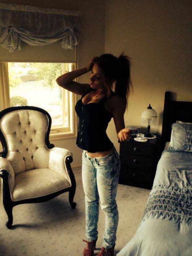 Hot Girls In Tight Jeans