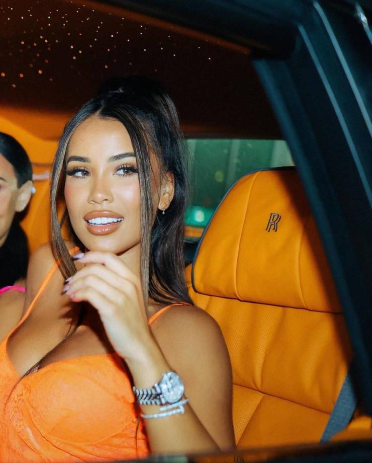 melting our hearts with smiles 50 pics 2.html - 50 HD Photos | Premium Gallery 2025