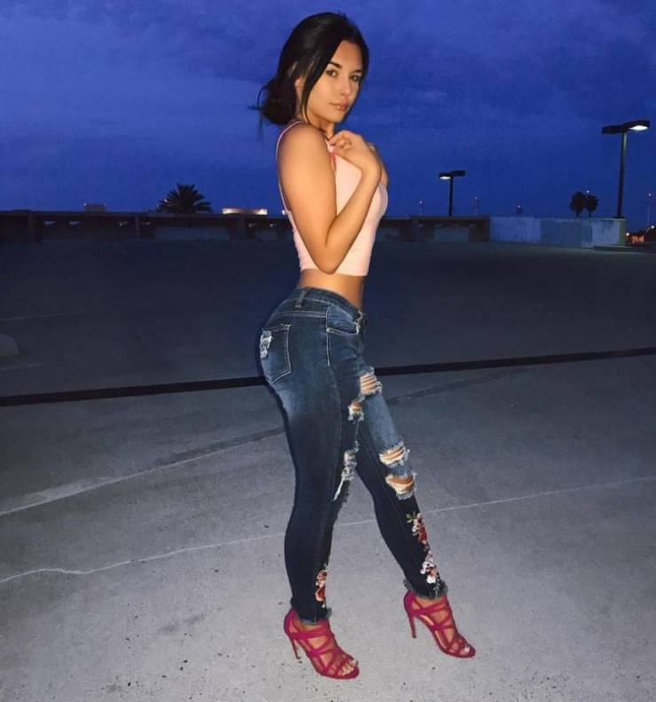 hot girls in tight jeans 42 pics 21.html - 42 HD Photos | Premium Gallery 2026