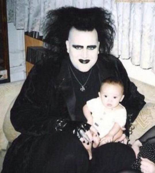 Weirdest Family Photos Discovered