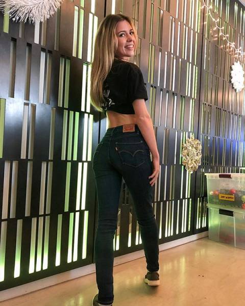 These Jeans Can’t Hold Any Longer!