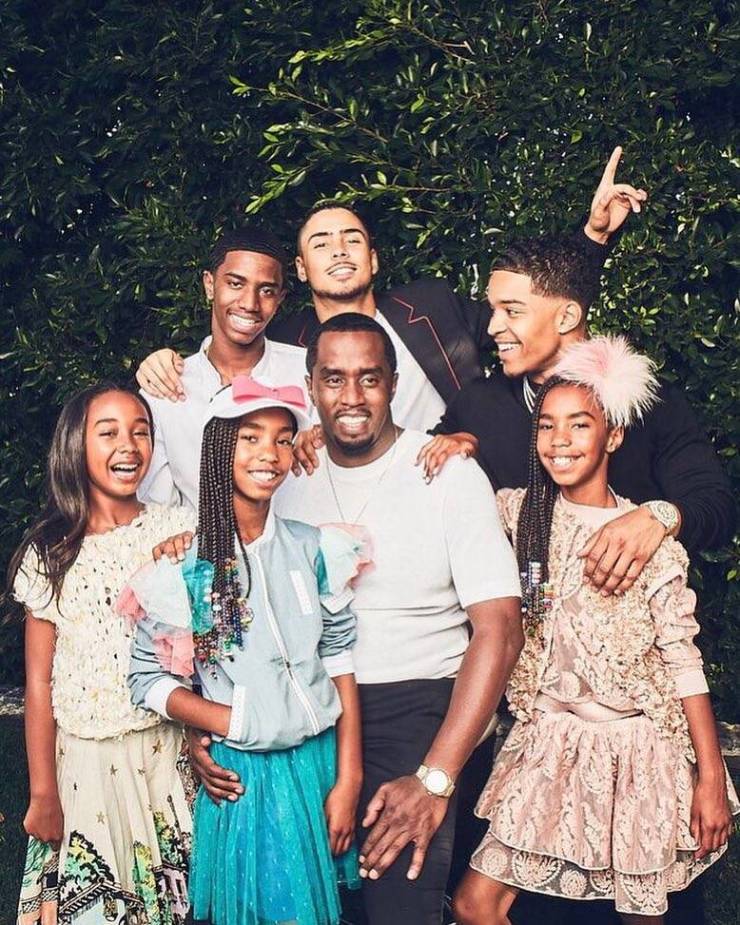 Celebs Who Have Way Too Many Kids