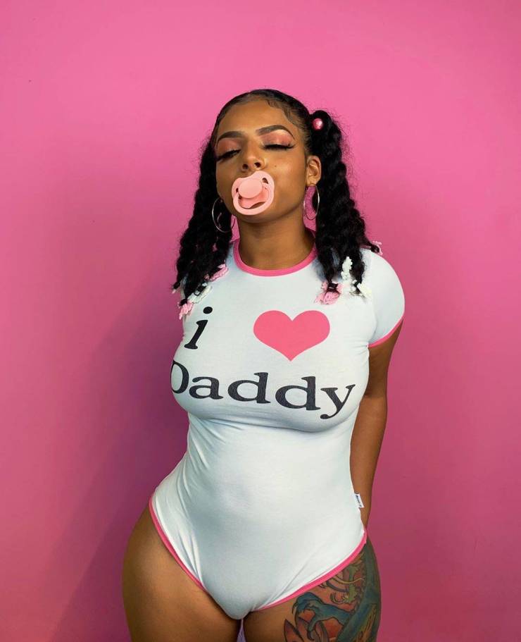 Her Tongue Brings Her Tons Of Money