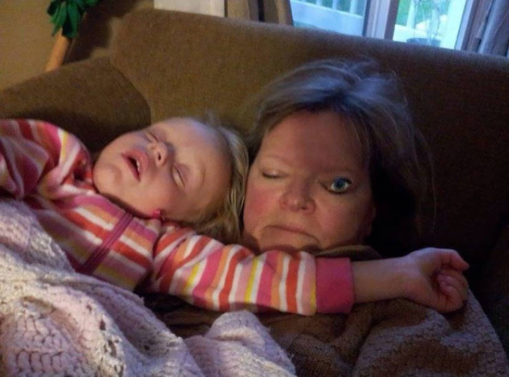 Hilarious Times People Were Caught Sleeping