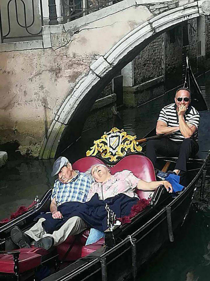 Hilarious Times People Were Caught Sleeping