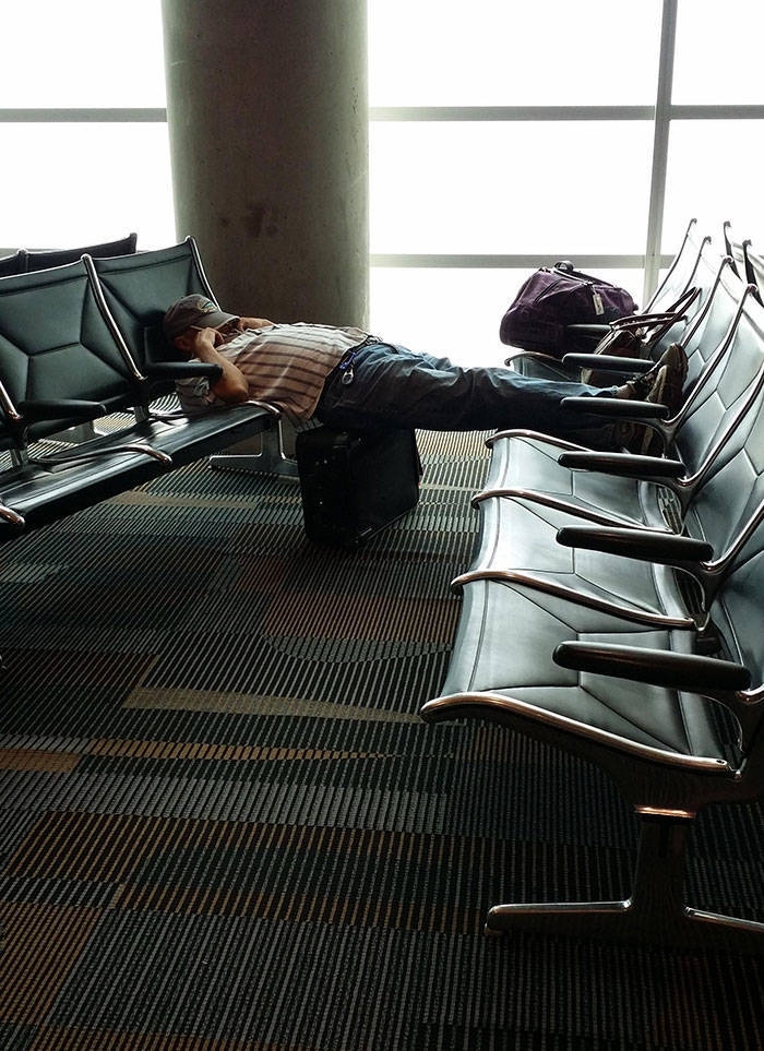 Hilarious Times People Were Caught Sleeping