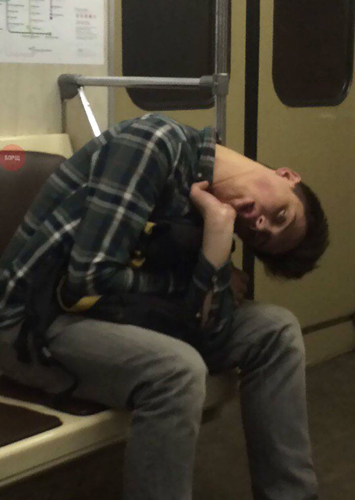 Hilarious Times People Were Caught Sleeping