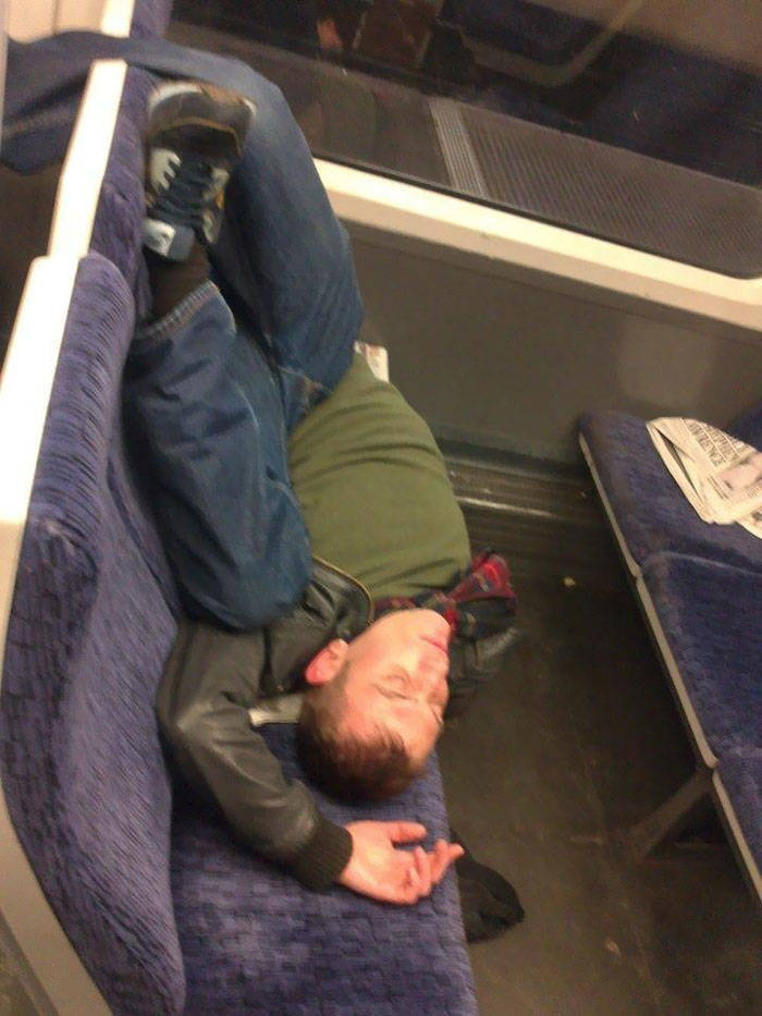 Hilarious Times People Were Caught Sleeping